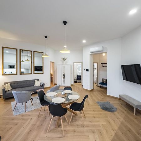 Stafetahaz Apartmanok Vac Luaran gambar