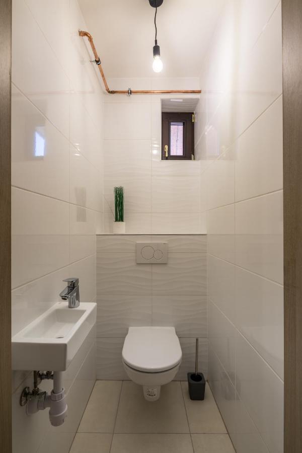 Stafetahaz Apartmanok Vac Luaran gambar