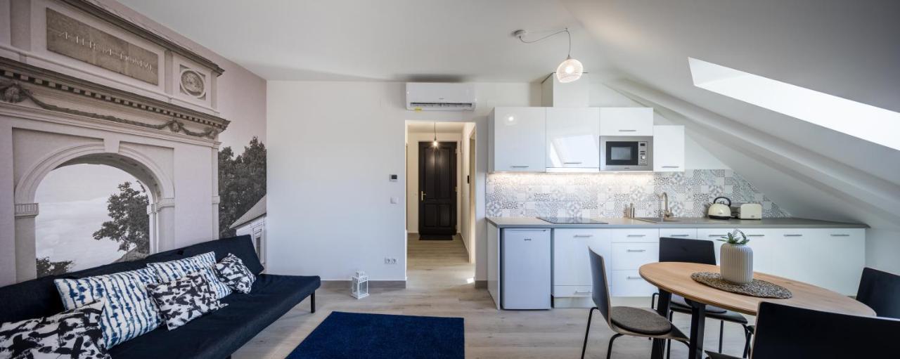 Stafetahaz Apartmanok Vac Luaran gambar