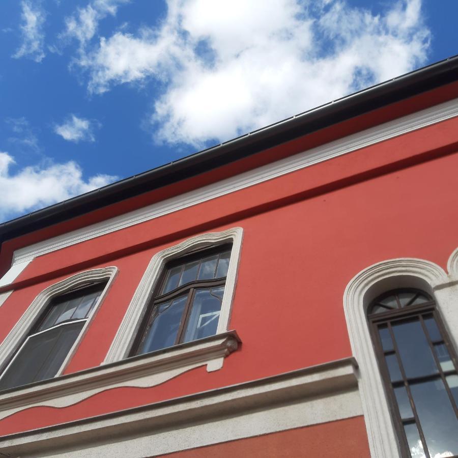 Stafetahaz Apartmanok Vac Luaran gambar
