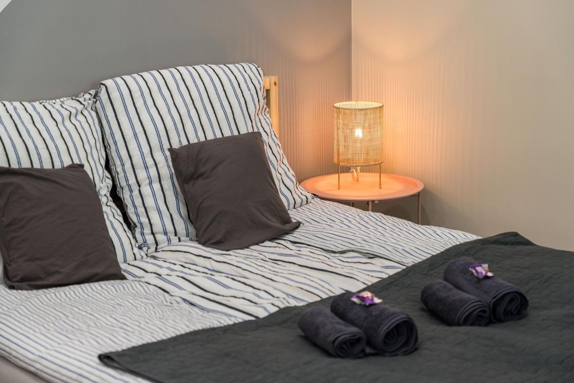Stafetahaz Apartmanok Vac Luaran gambar