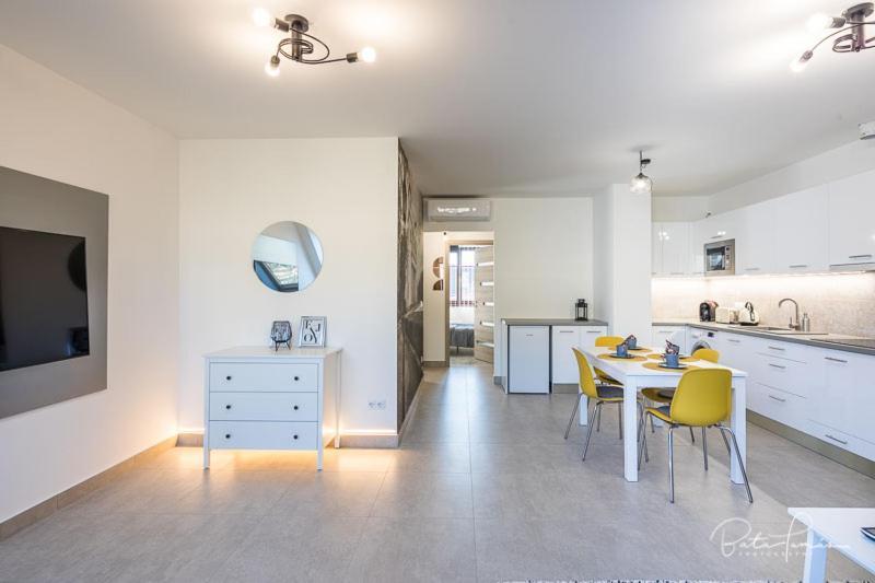 Stafetahaz Apartmanok Vac Luaran gambar