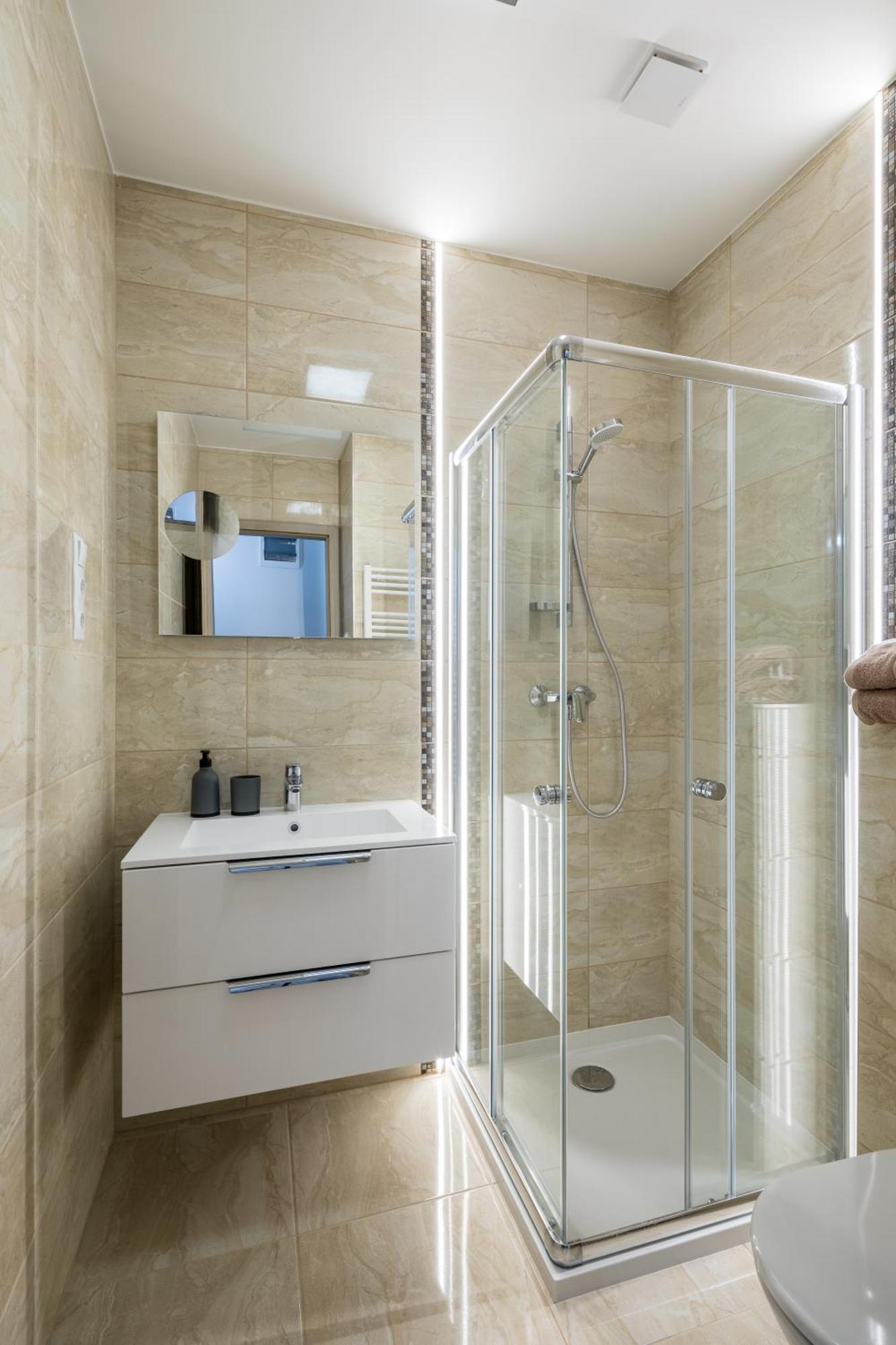 Stafetahaz Apartmanok Vac Luaran gambar