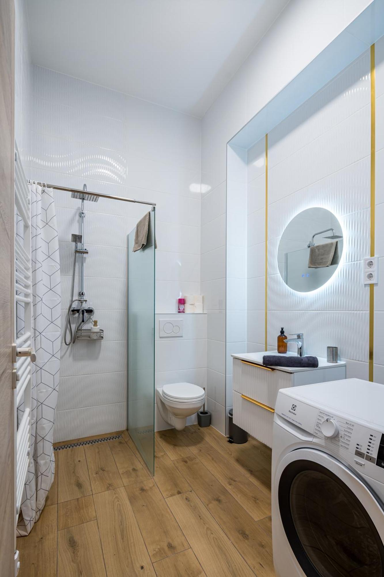Stafetahaz Apartmanok Vac Luaran gambar